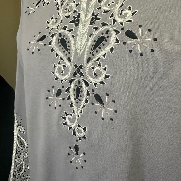 Bob Mackie Wearable Art Gray V Neck Embroidered Tunic Long Sleeves size XS - Picture 5 of 9